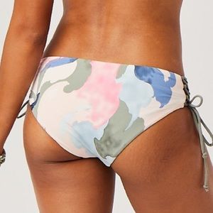 Reversible Bottom : Paradise/Moss Carve Designs